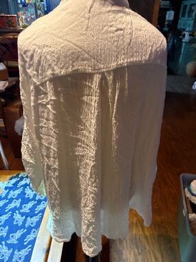 Jane and Delancey White Textured Button-Up Blouse